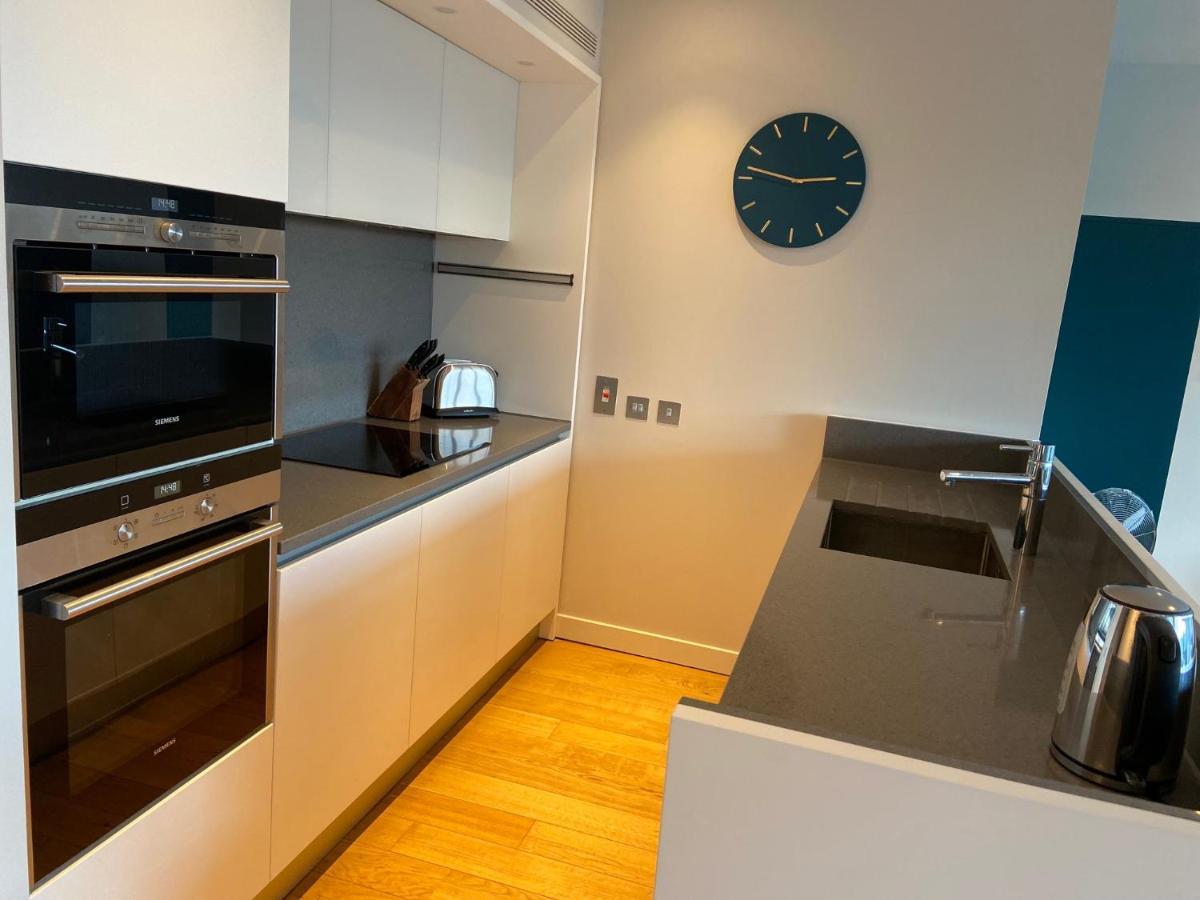 Quartermile Meadows View 2 Bedroom - With Free Parking *