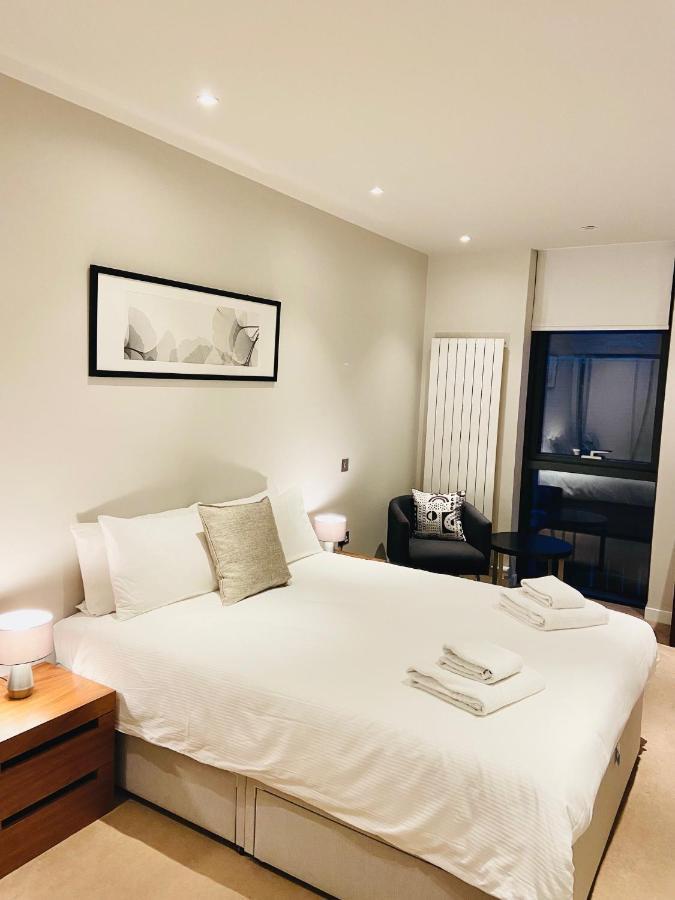 Apartment Quartermile Meadows View 2 Bedroom - With Free Parking
