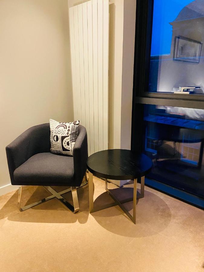Quartermile Meadows View 2 Bedroom - With Free Parking Apartment