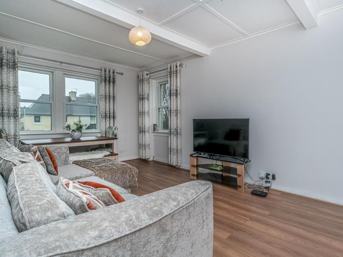Pass The Keys Cosy And Spacious 2 Beds Flat With - Free Parking