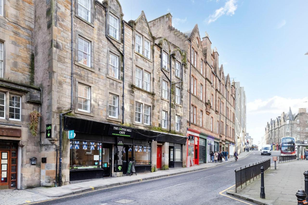 Apartment Joivy Charming With Patio Nearby The Castle EDI
