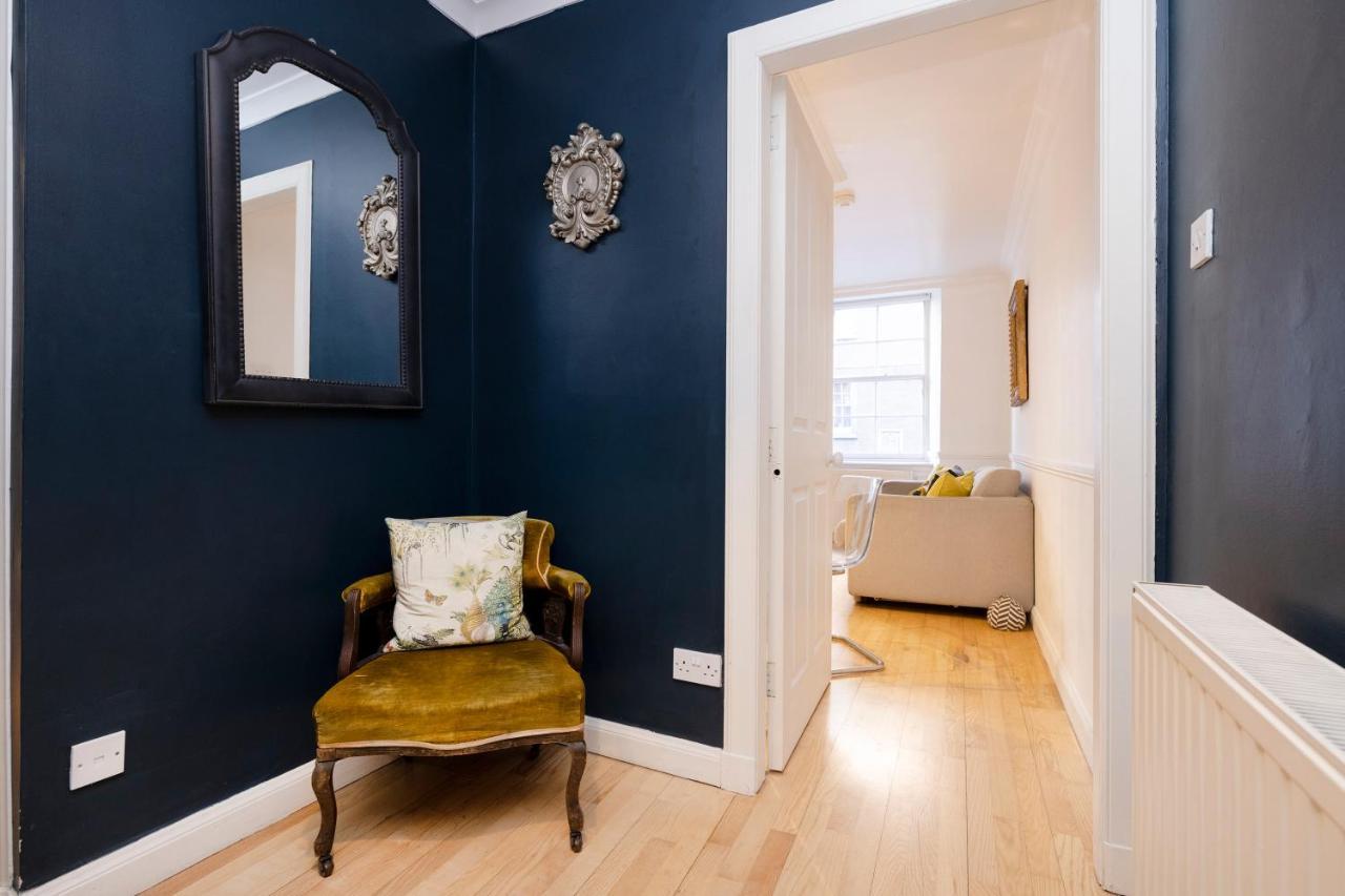 Apartment Joivy Charming With Patio Nearby The Castle EDI