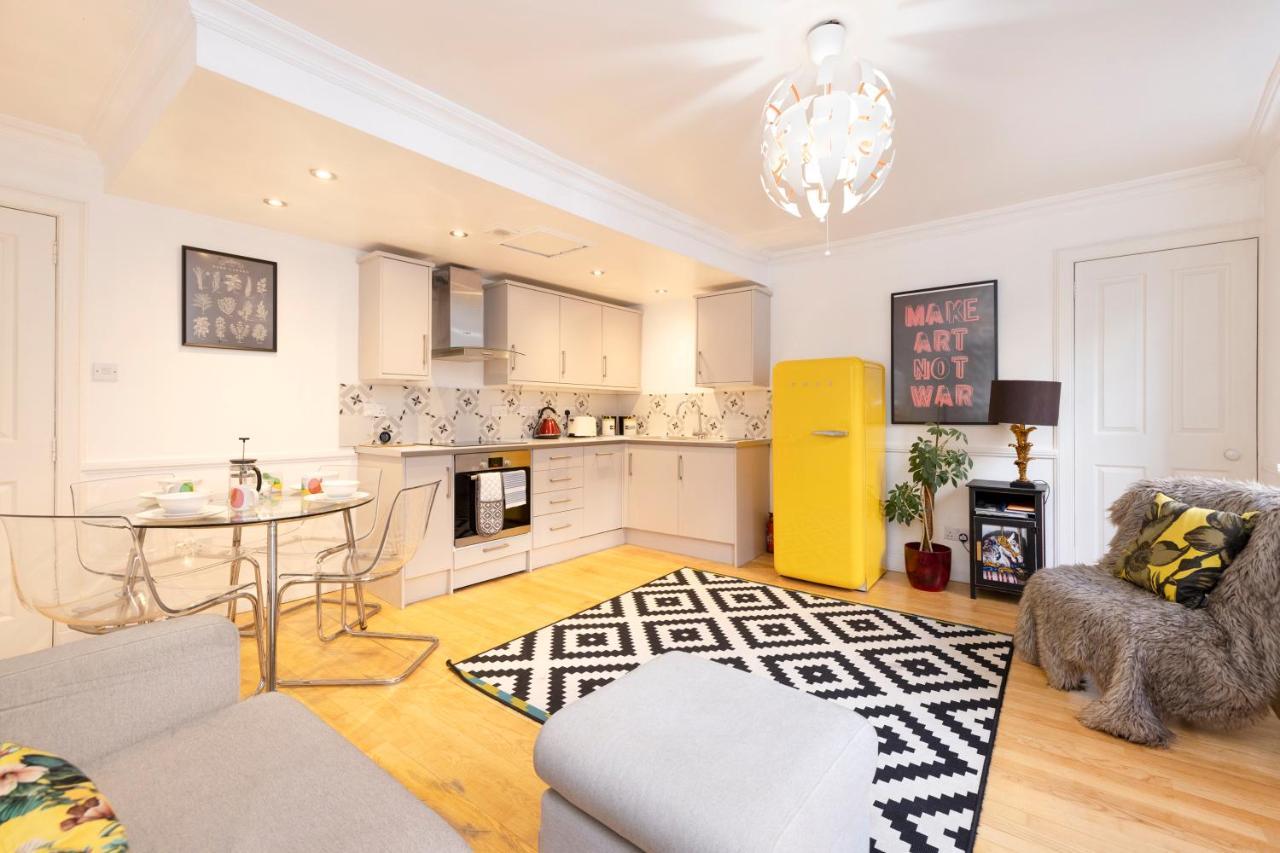Joivy Charming With Patio Nearby The Castle Apartment EDI