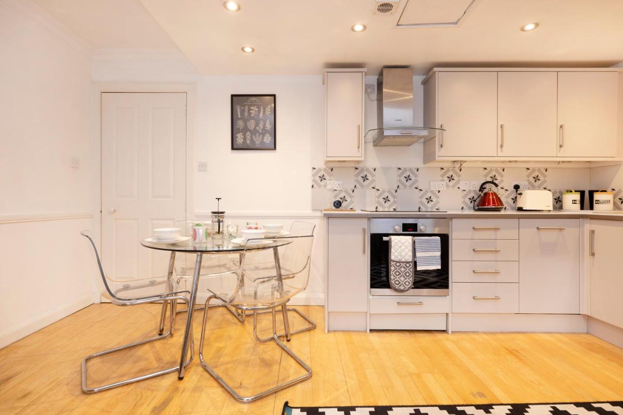 Joivy Charming With Patio Nearby The Castle *