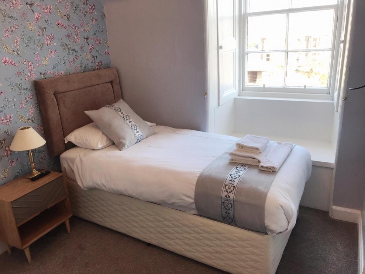 Alexander Guest house 4*