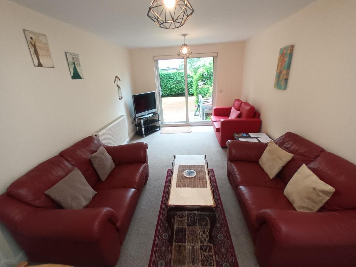 Modern With Free Parking And Private Garden Edinburgh