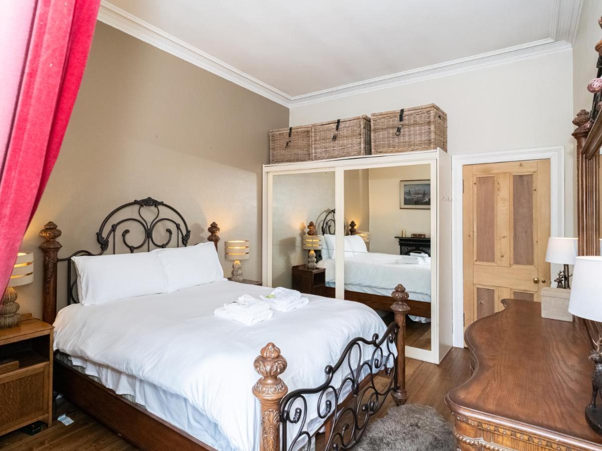 Pass The Keys Quiet 2beds Flat With High Ceilings And Great Views Appartement