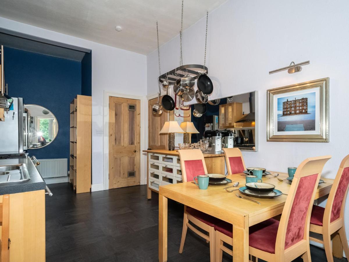 Pass The Keys Quiet 2beds Flat With High Ceilings And Great Views EDI
