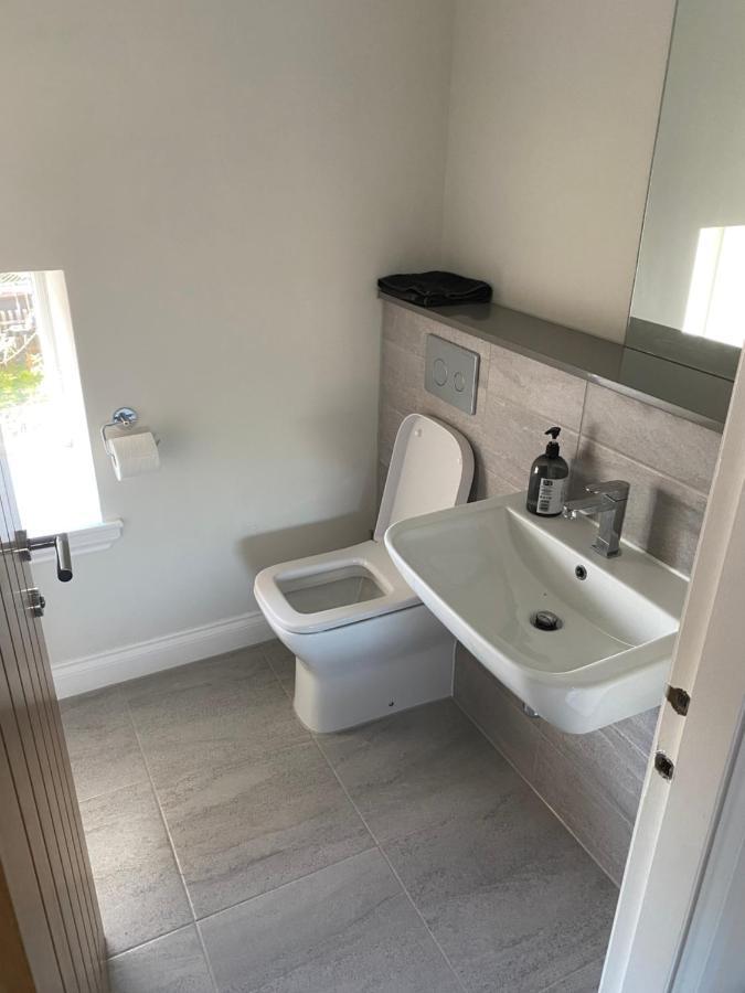 Luxurious 3 Bedroom With 2 Parking Spaces