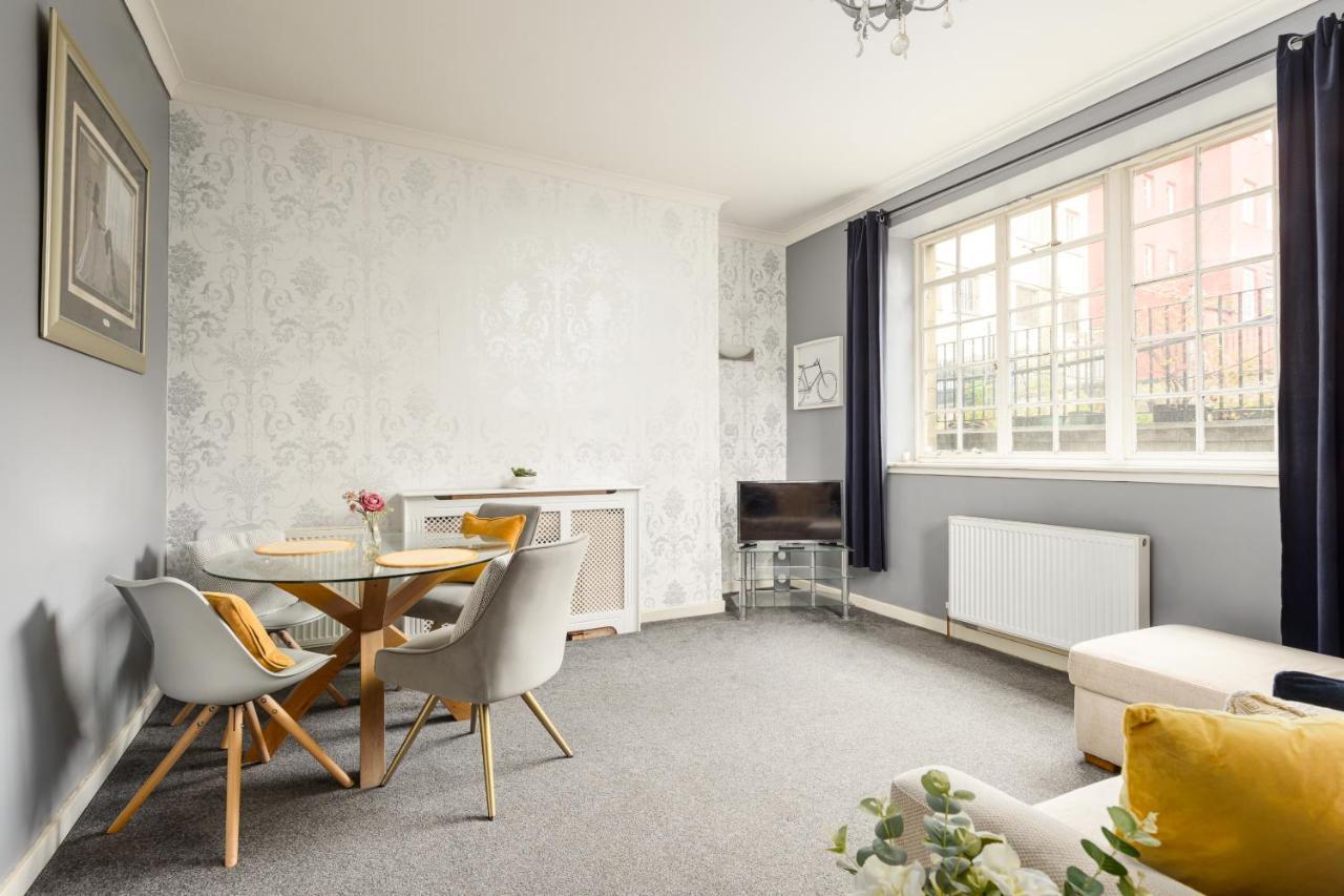 Apartment 2 Bedroom Royal Mile *