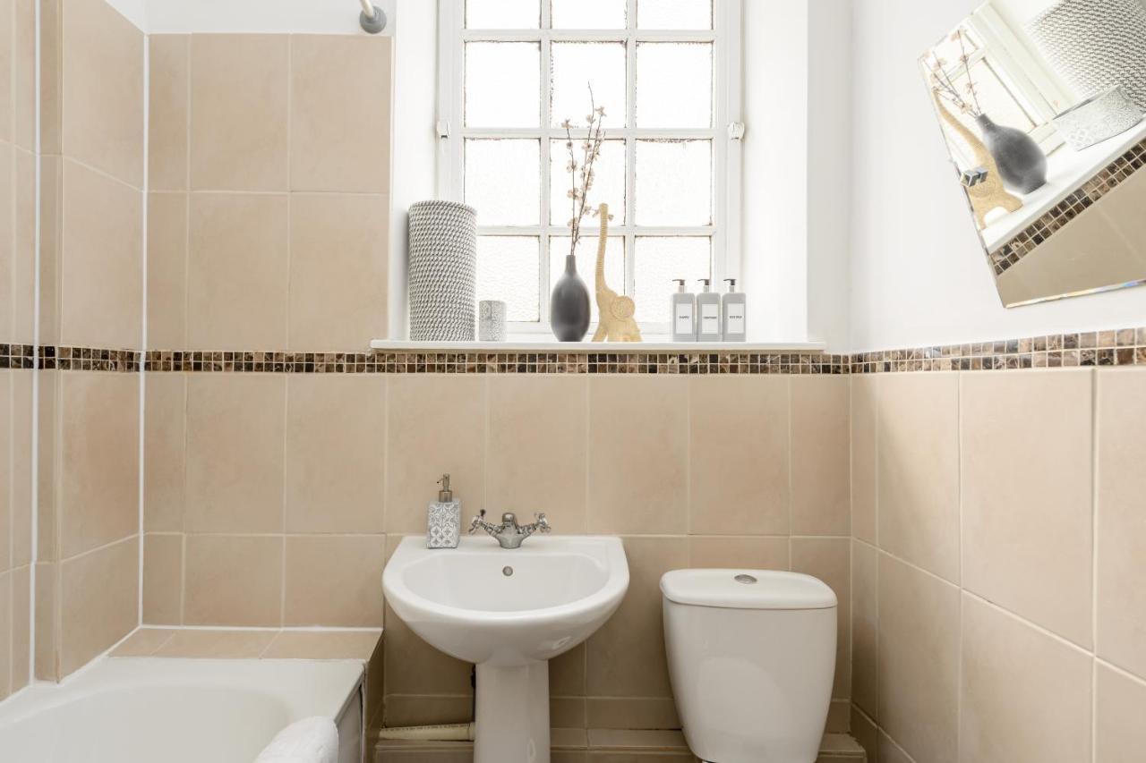2 Bedroom Royal Mile Apartment