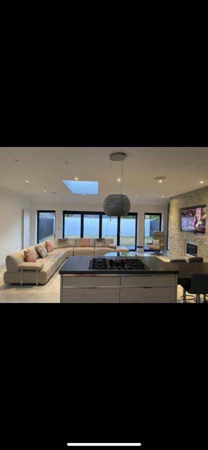 Vakantiehuis Perfect 4 Bedroom 2 Bathroom *