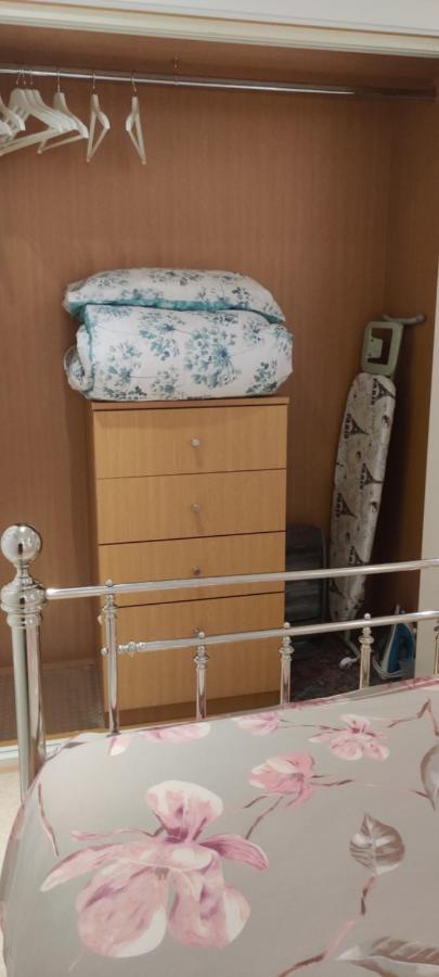 Modern, Centre 1 Bed, Ground Floor Apartment Edinburgh