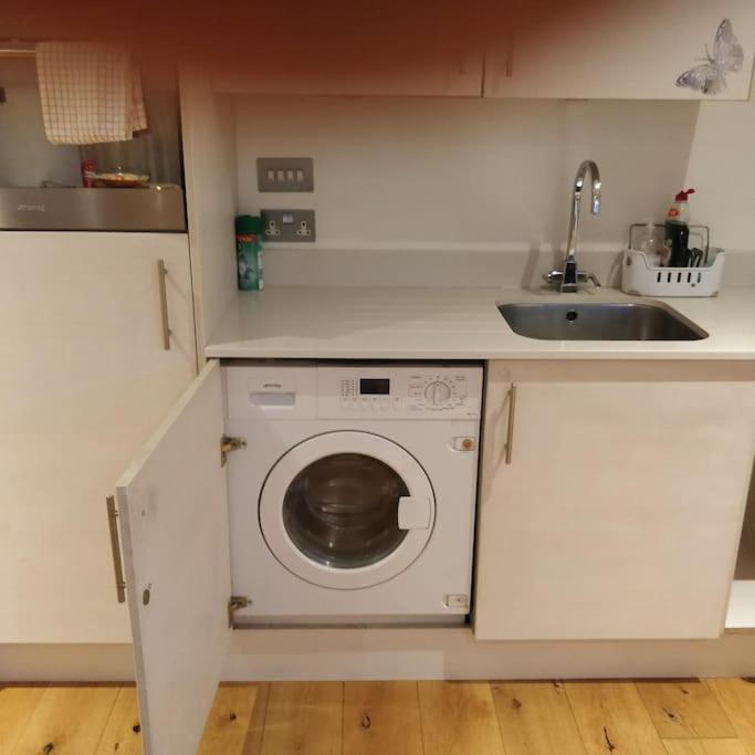 Modern, Centre 1 Bed, Ground Floor