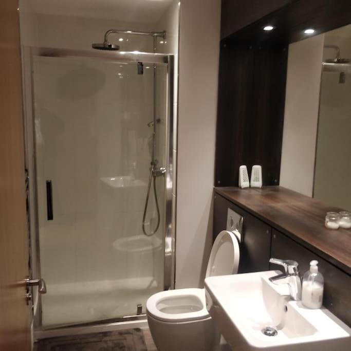 Modern, Centre 1 Bed, Ground Floor Apartment