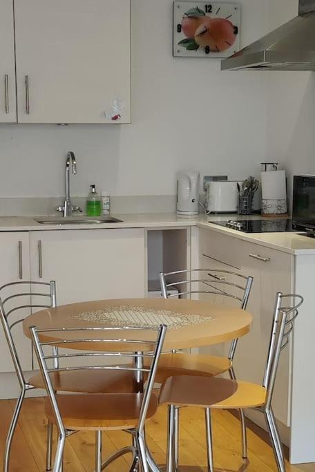 Modern, Centre 1 Bed, Ground Floor