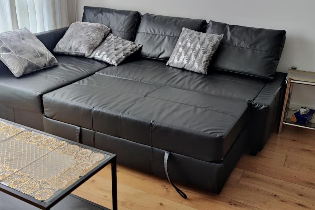 Modern, Centre 1 Bed, Ground Floor Edinburgh