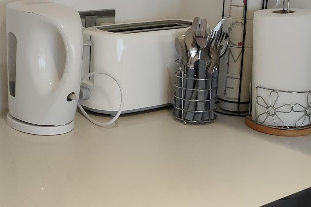 Modern, Centre 1 Bed, Ground Floor Apartment Edinburgh