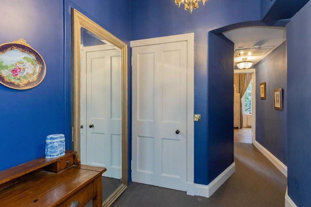 Maindoor Flat Nestled In Heart Of Stockbridge Apartment *
