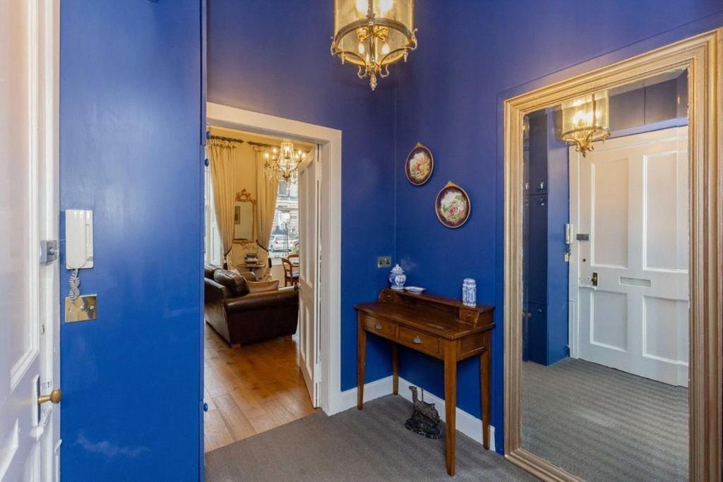 Maindoor Flat Nestled In Heart Of Stockbridge * Edinburgh