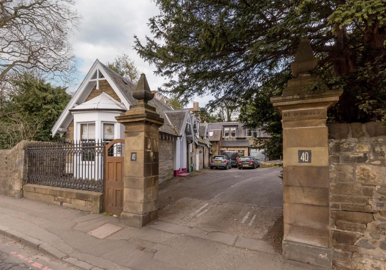 Luxury 3 Bed House Centre, Right Next To Murrayfield. Hébergement de vacances Édimbourg