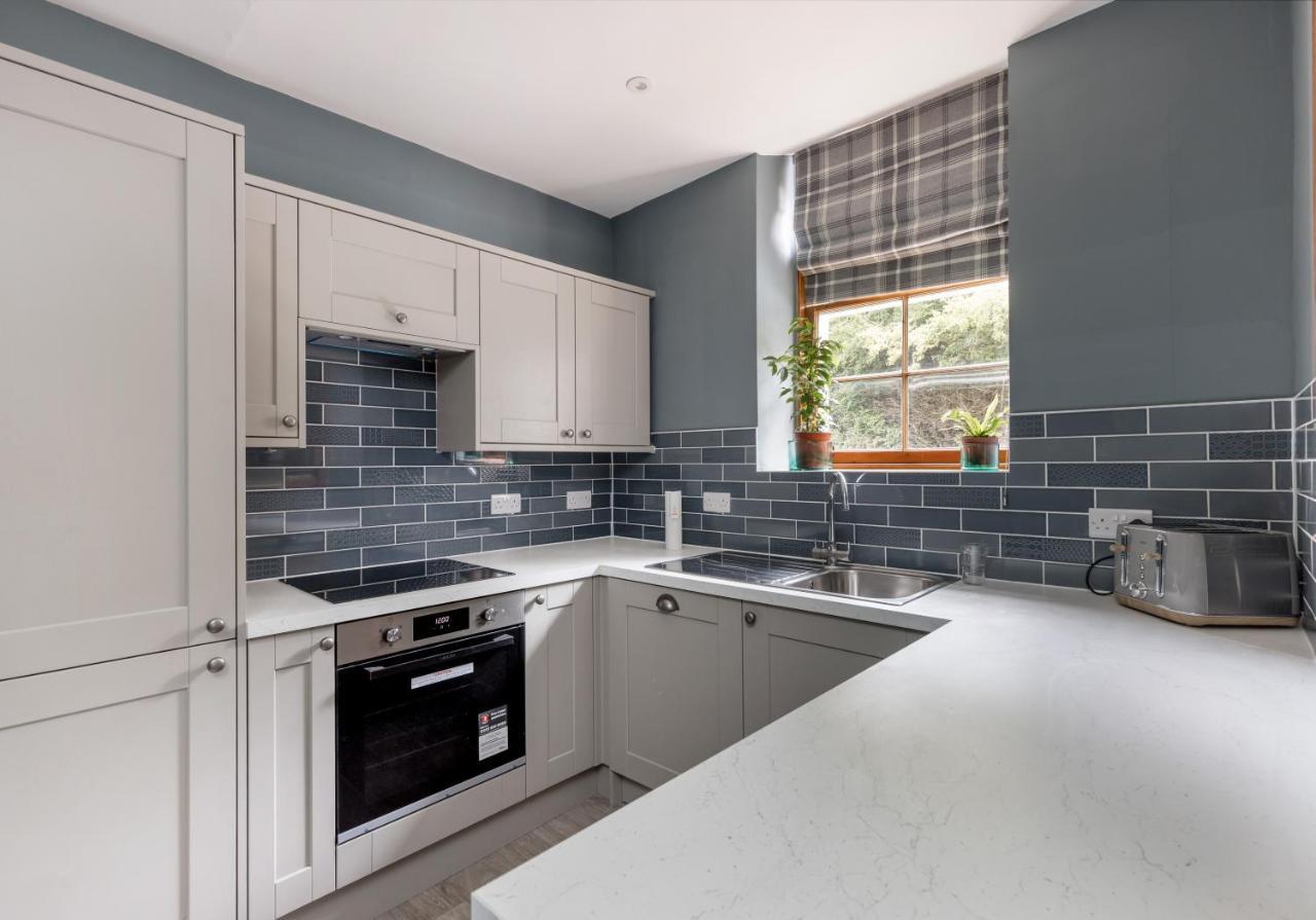Luxury 3 Bed House Centre, Right Next To Murrayfield. Hébergement de vacances