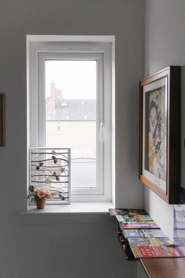Broomhouse Homestay *