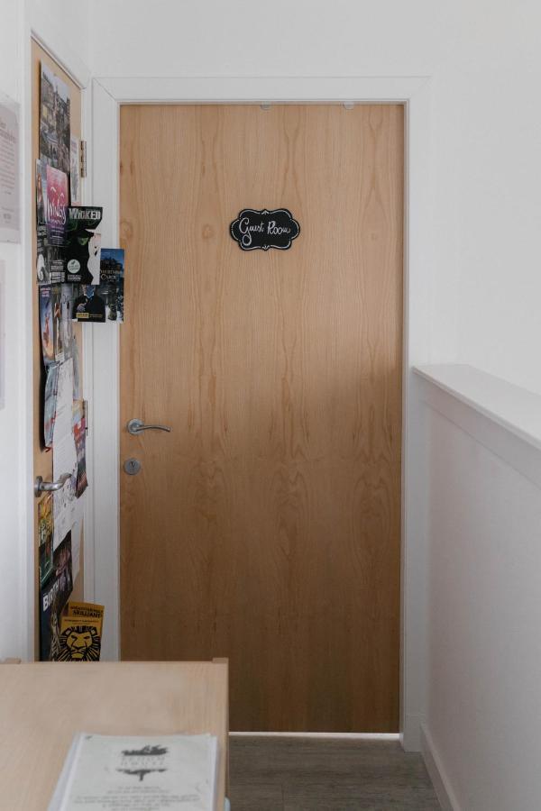 Homestay Broomhouse *