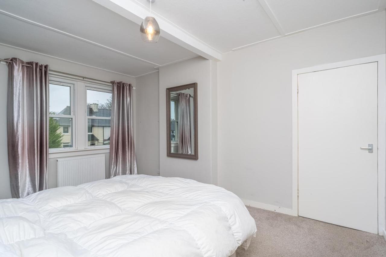 Pass The Keys Cosy And Spacious 2 Beds Flat With - Free Parking Apartment *