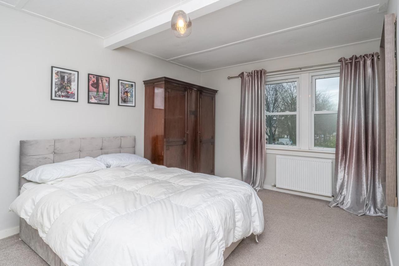 Pass The Keys Cosy And Spacious 2 Beds Flat With - Free Parking *