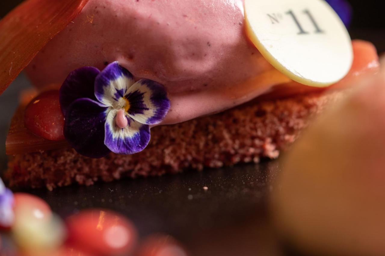 Hotel No. 11 Boutique Hotel&brasserie 4*