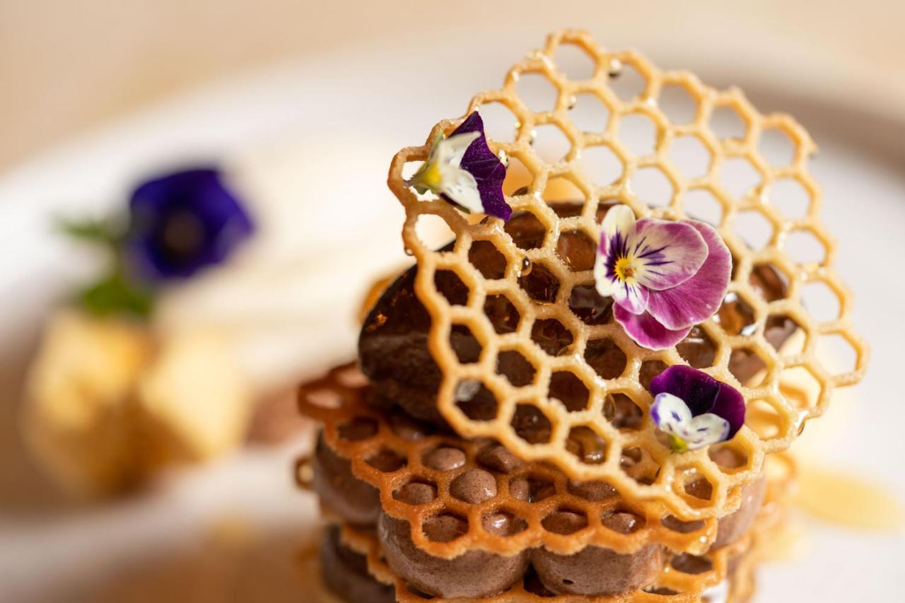 Hotel No. 11 Boutique Hotel&brasserie 4*