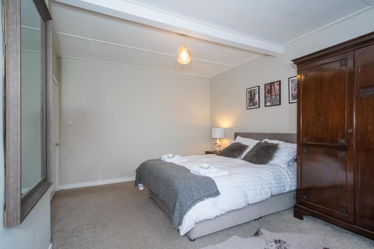 Pass The Keys Cosy And Spacious 2 Beds Flat With - Free Parking Apartment