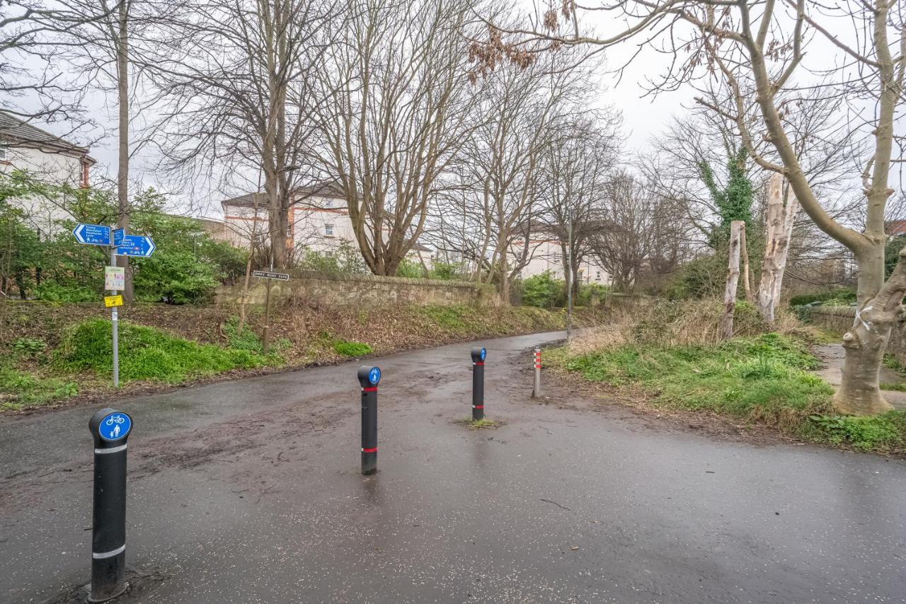 Pass The Keys Cosy And Spacious 2 Beds Flat With - Free Parking