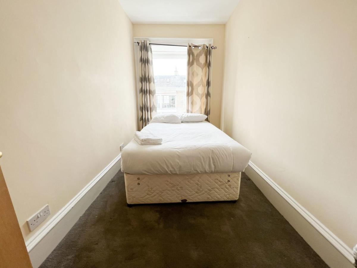 Convenient 3br Flat On Leith Walk Apartment
