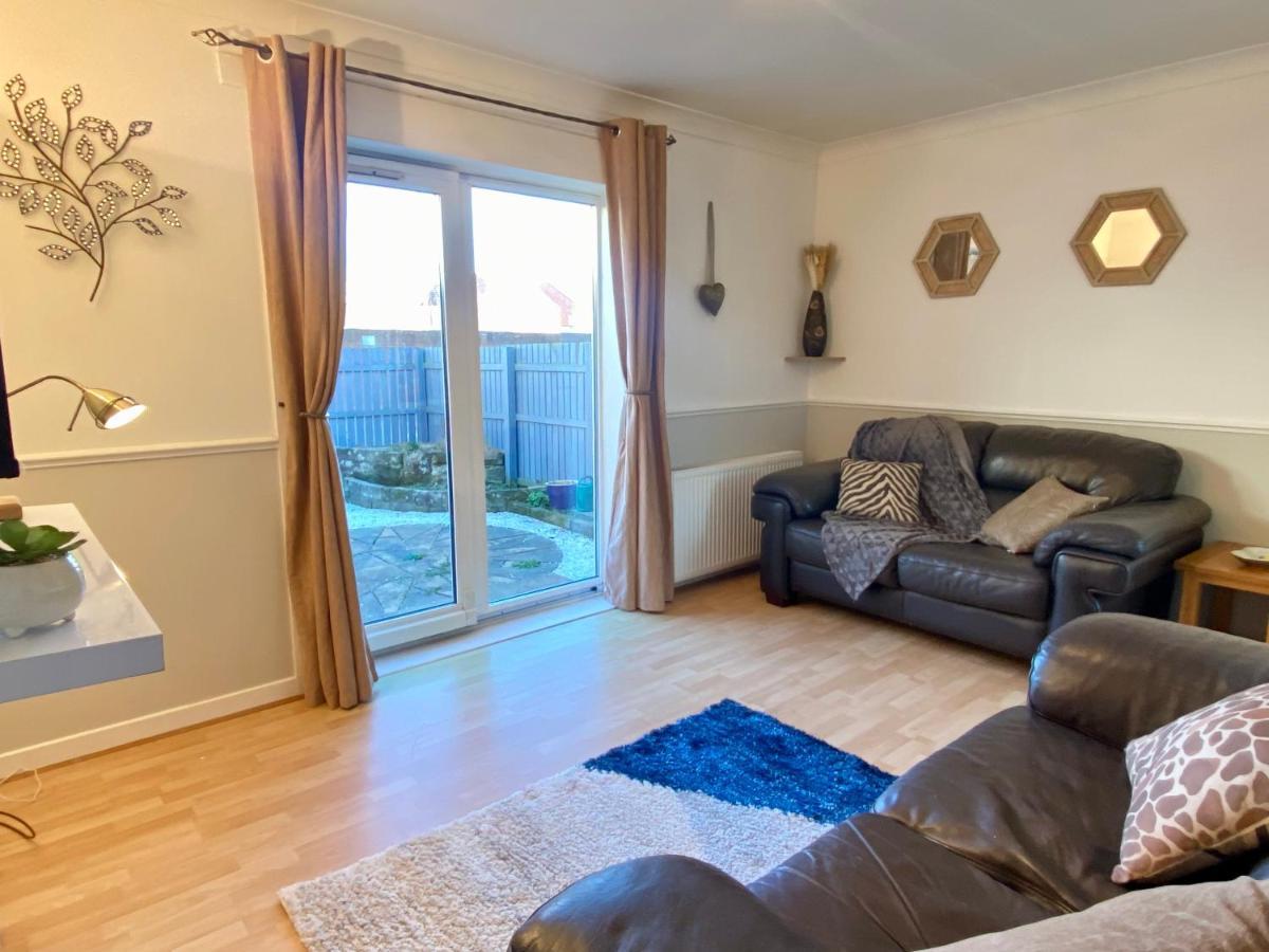 Apartment Cosy With Free Parking Close To Airport