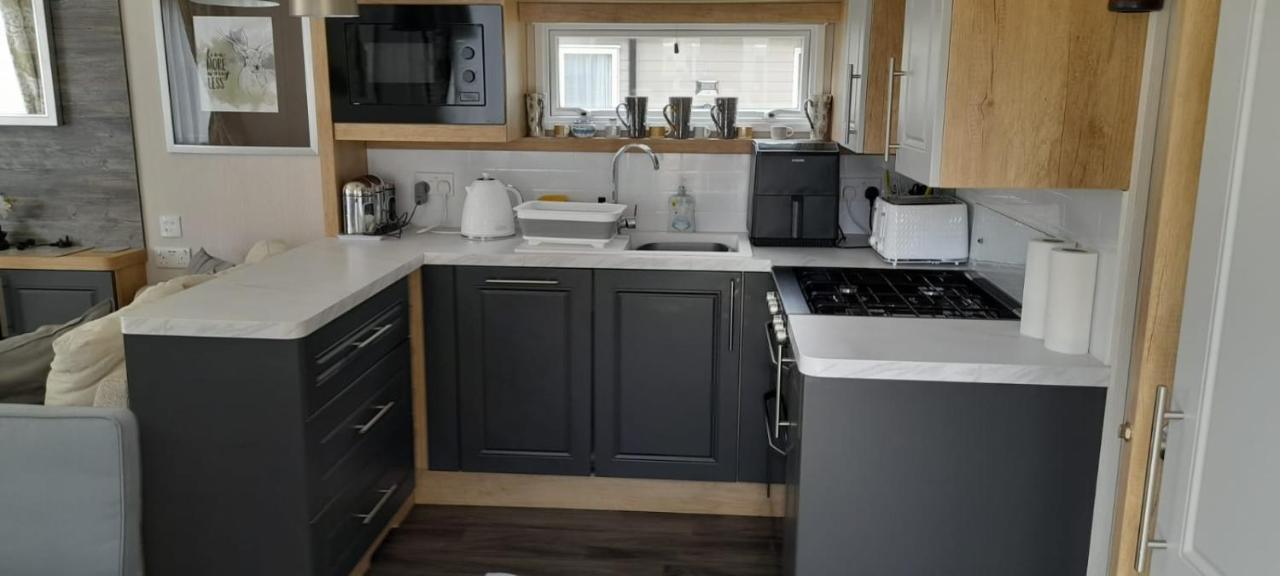 Belfry 2 - Luxury Spacious Family Caravan Camping *