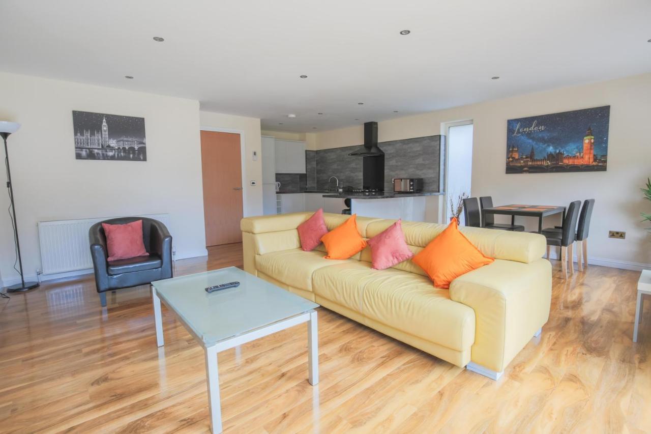 Apartment Stylish Modern Newly Built 15 Min From Centre Edinburgh