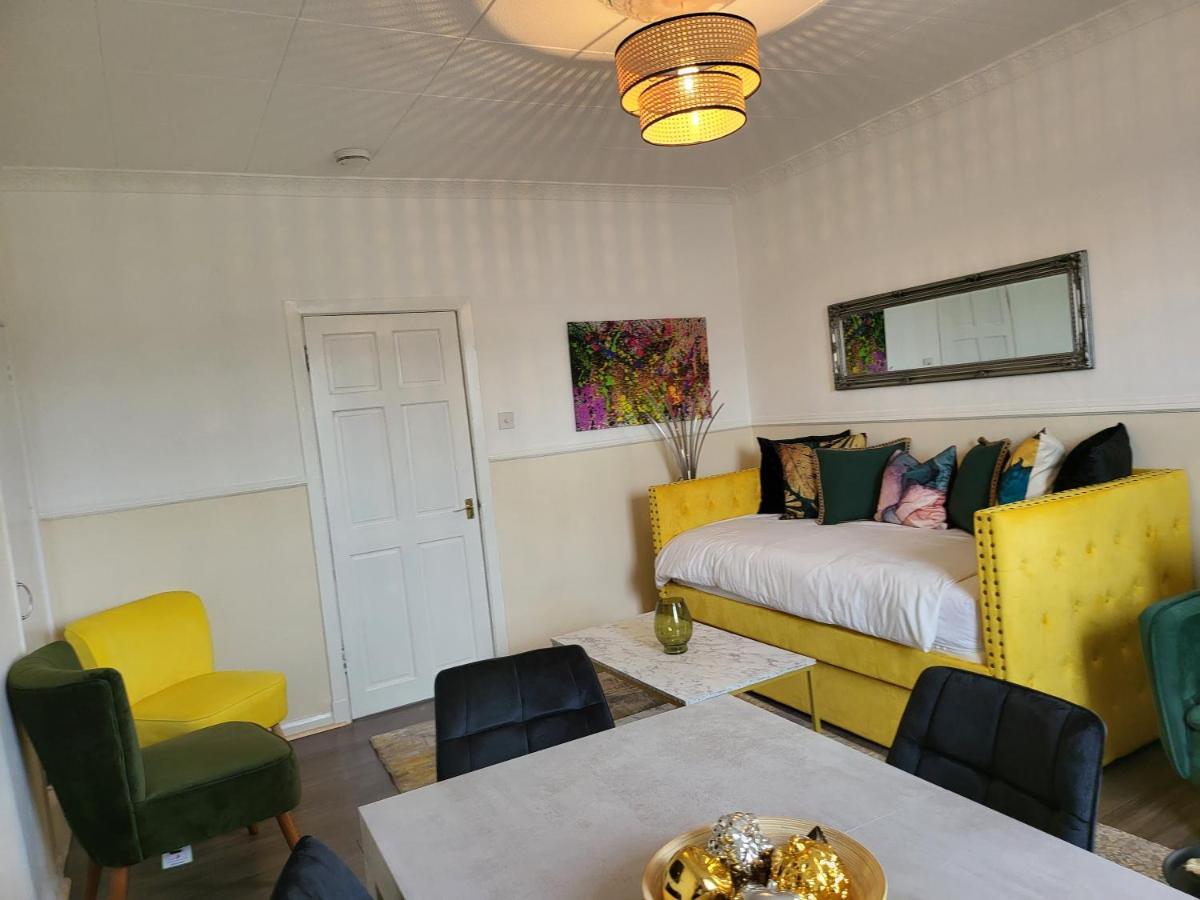 Sensational Apartments- Ferry Road Apartment Edinburgh