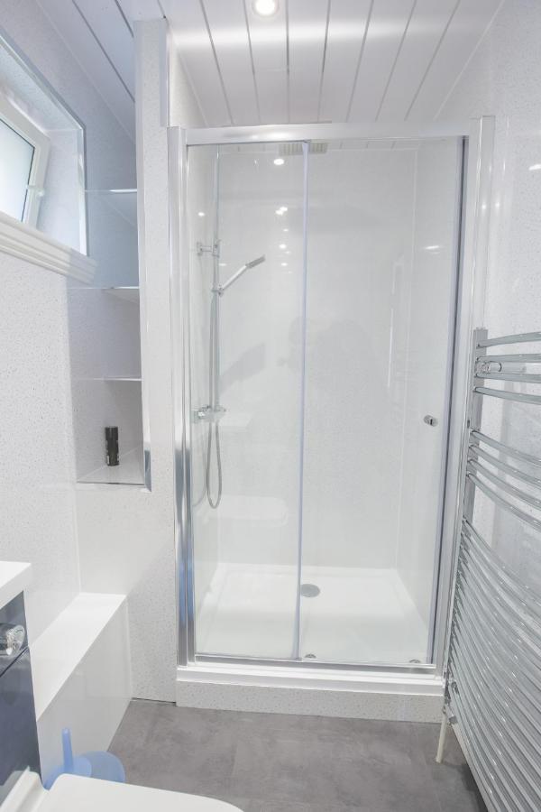 Stylish Modern Newly Built 15 Min From Centre * Edinburgh