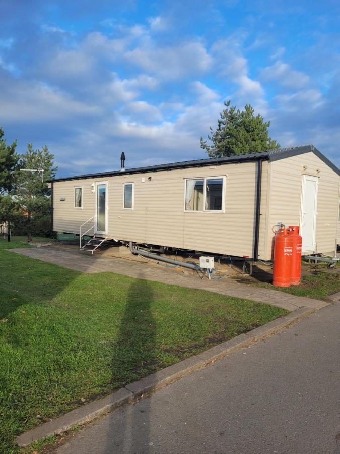 Cozy Caravan Near EDI