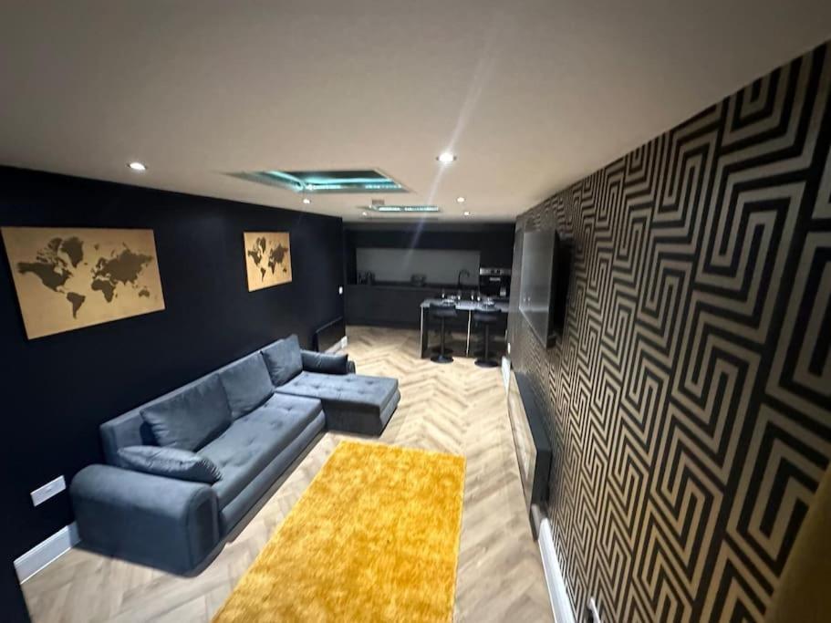 Murrayfield Stadium Basement - 3 Bed 3 Bath