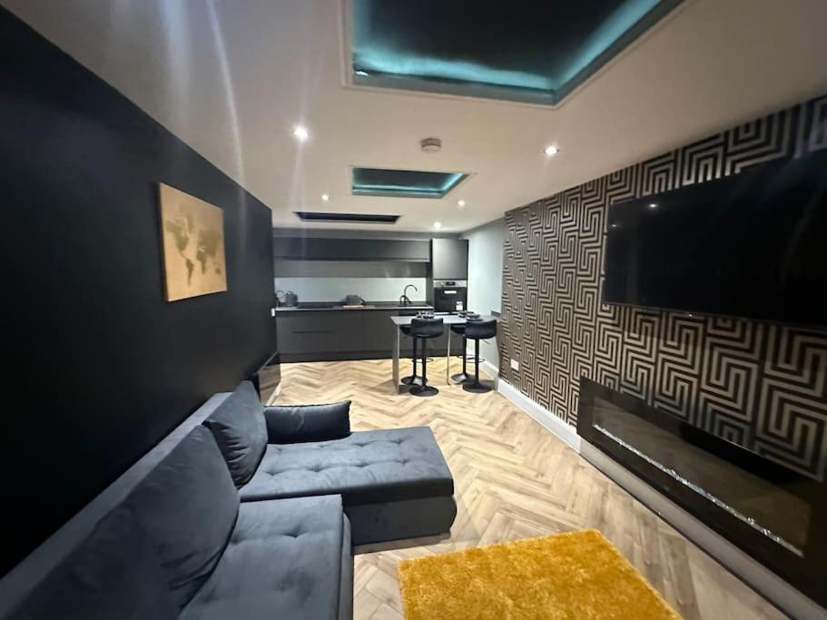 Murrayfield Stadium Basement - 3 Bed 3 Bath Apartment *