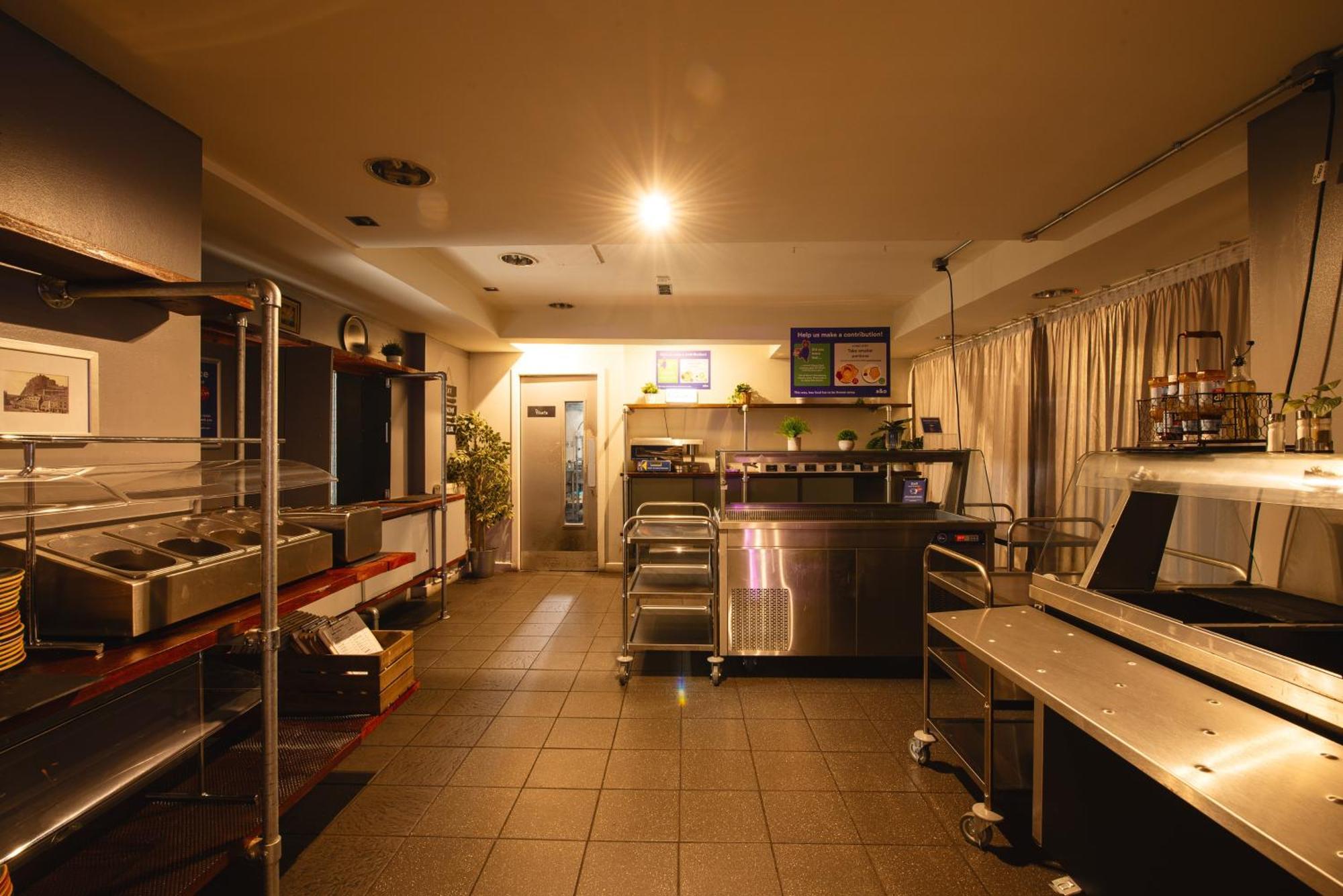 Hostel A&o City *
