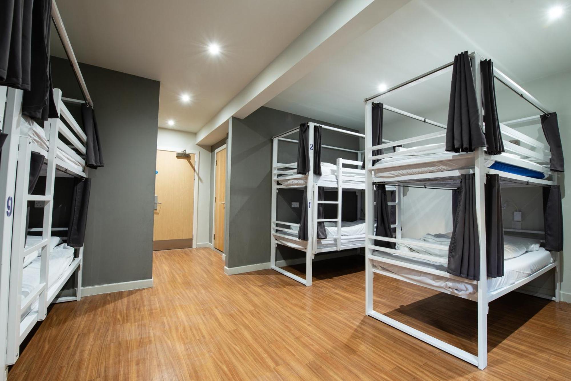 Hostel A&o City
