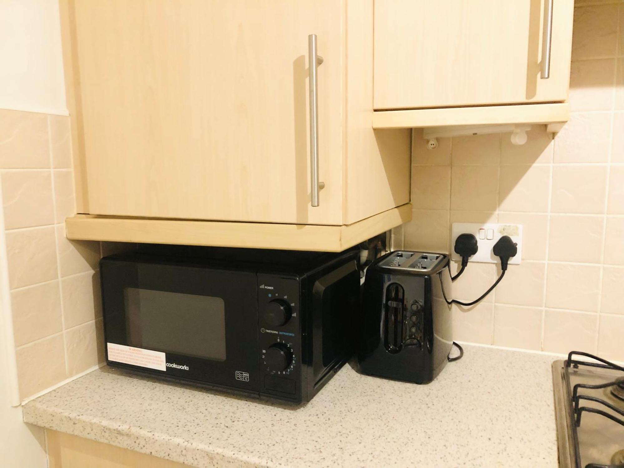 Spacious Centre Flat Free Parking& Superfast Wifi EDI