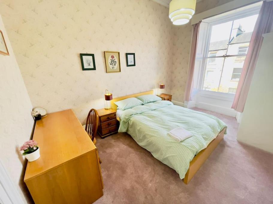 Lauriston Park Apartment *
