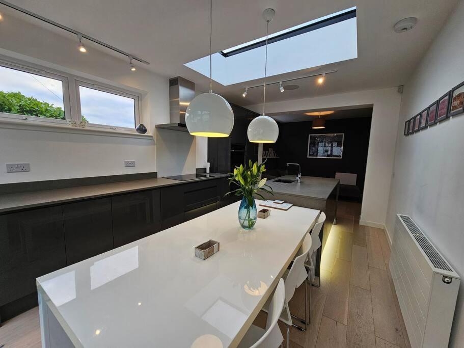 Kaimes Kip: Stylish Five Bedroom