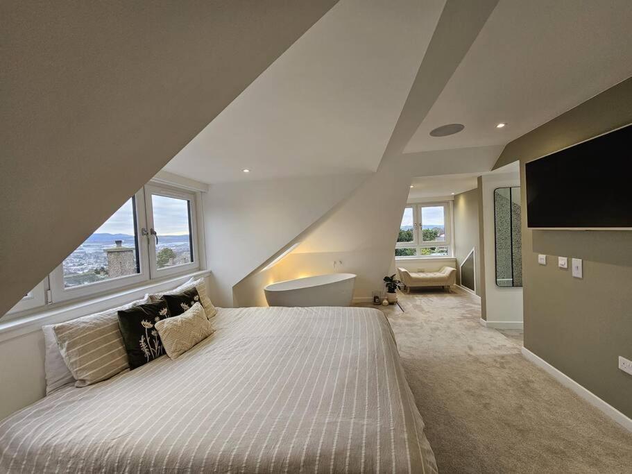 Kaimes Kip: Stylish Five Bedroom Ferienhaus EDI