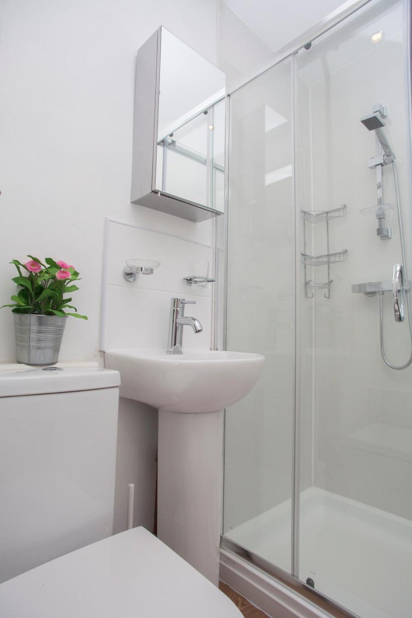 My Meadows, City Centre Apartment, Sunny&spacious * EDI